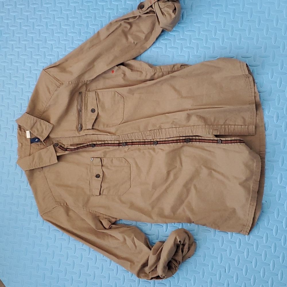 H&M Mens Button Down shirt
